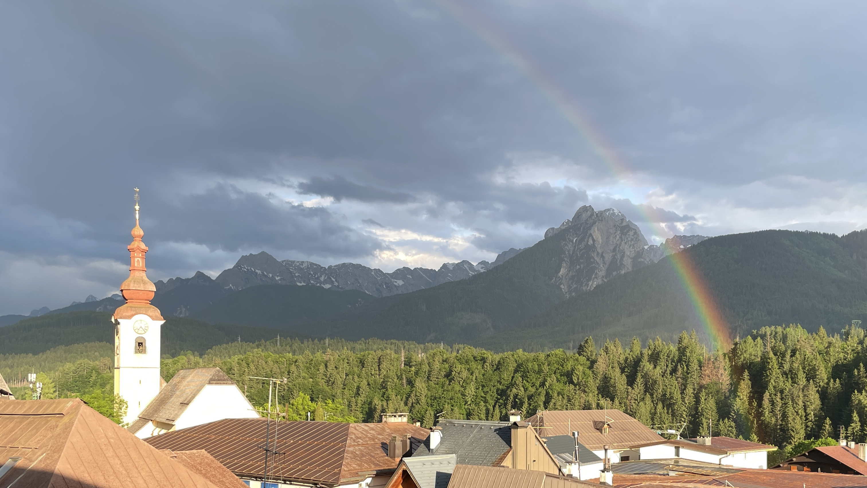 Mavrica nad mestom Tarvisio